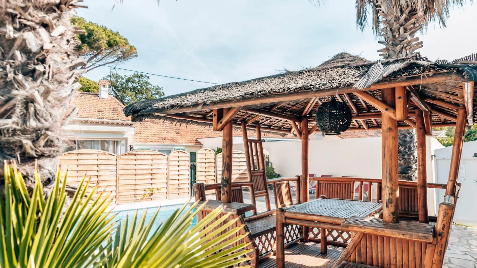 Reve D'Azur En Bord De Mer A La Nartelle Avec Piscine Dans La Residence, Terrasse, Bbq, 2 Chambres 2 Sdb Logement De 35M2 Draps Inclus Sainte-Maxime Holiday home