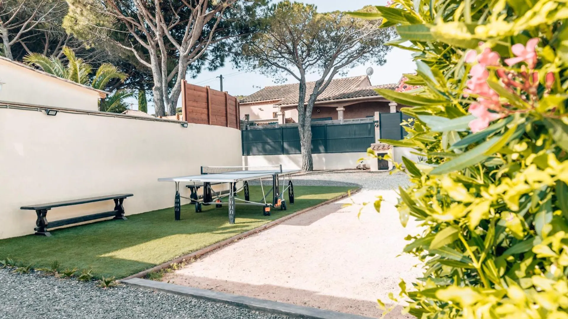 Reve D'Azur En Bord De Mer A La Nartelle Avec Piscine Dans La Residence, Terrasse, Bbq, 2 Chambres 2 Sdb Logement De 35M2 Draps Inclus Sainte-Maxime 0*,
