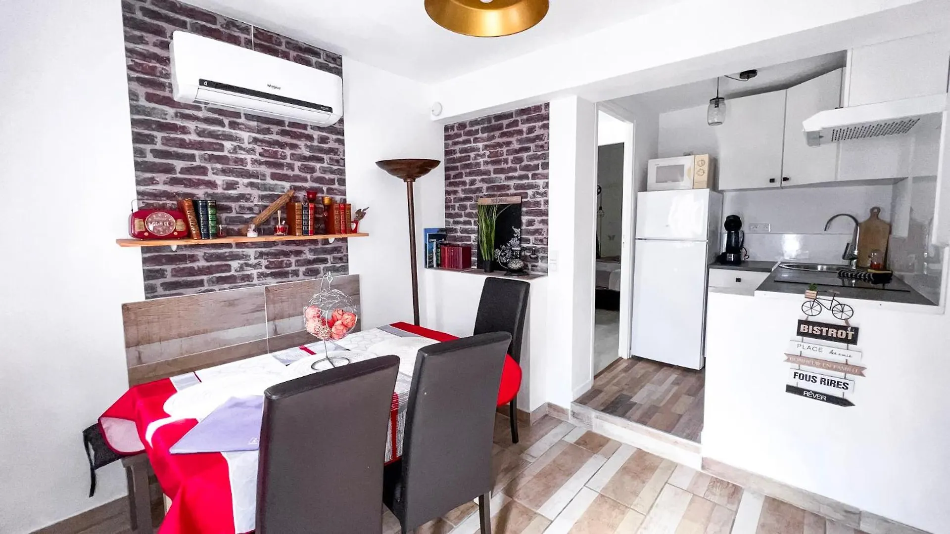 Holiday home Reve D'Azur En Bord De Mer A La Nartelle Avec Piscine Dans La Residence, Terrasse, Bbq, 2 Chambres 2 Sdb Logement De 35M2 Draps Inclus Sainte-Maxime