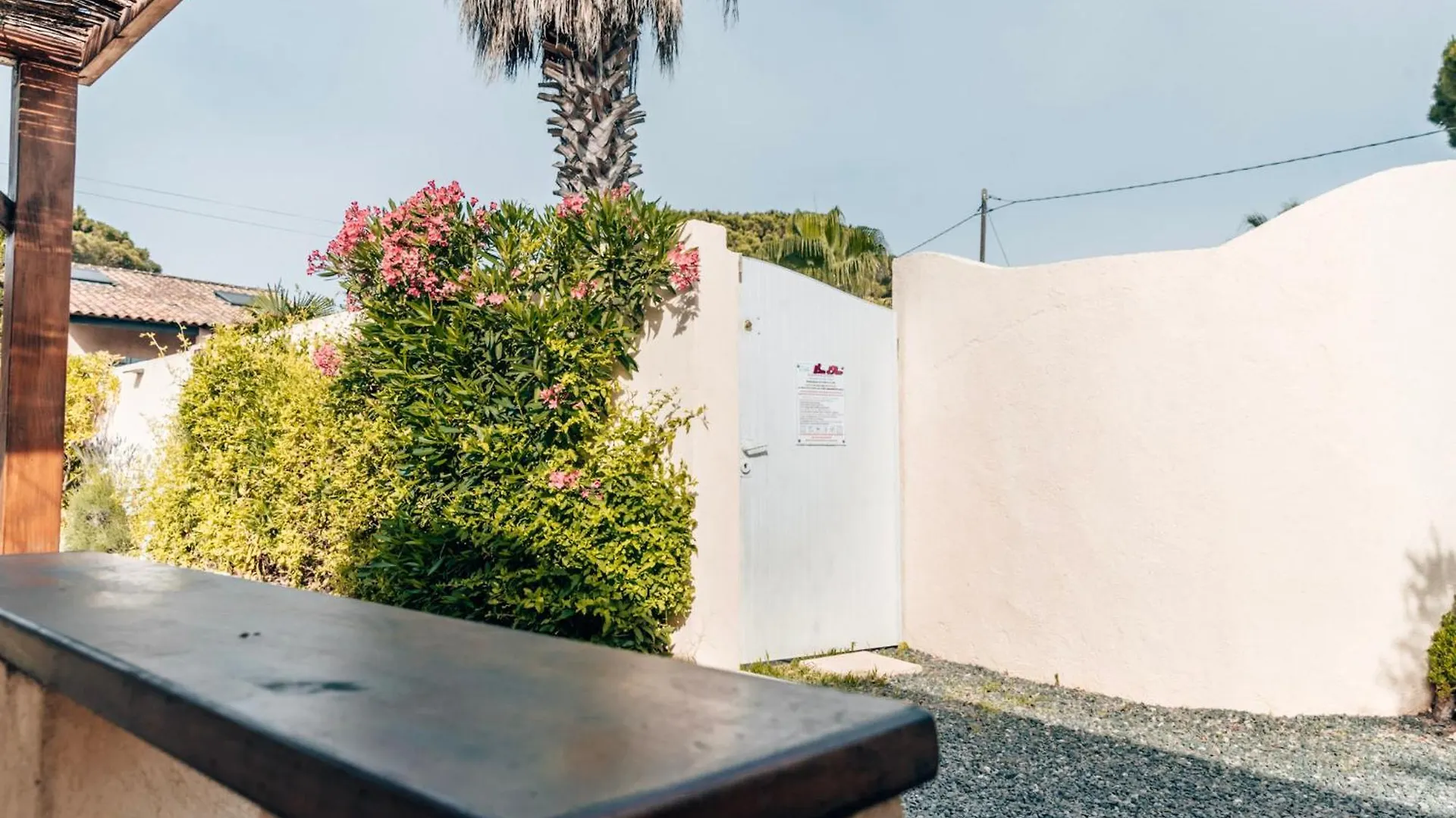 Holiday home Reve D'Azur En Bord De Mer A La Nartelle Avec Piscine Dans La Residence, Terrasse, Bbq, 2 Chambres 2 Sdb Logement De 35M2 Draps Inclus Sainte-Maxime